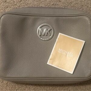 Michael Kors Pebbled Gray Leather Men's Toiletry Pouch